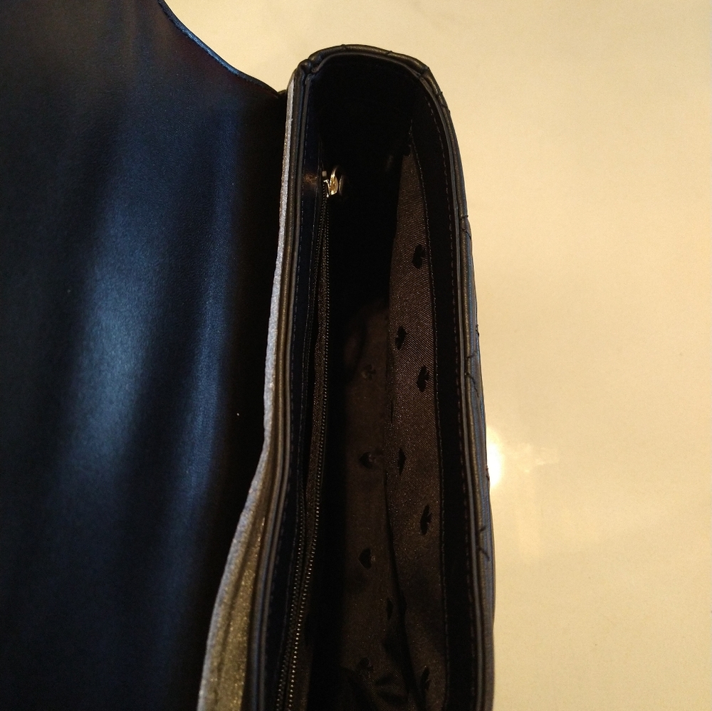 Kate Spade Carry Small Flap Shoulder Bag! Classy beautiful bag! - Picture 6 of 7